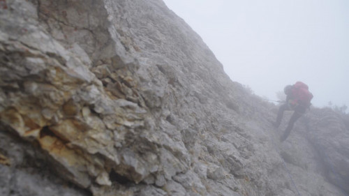 Auf schmalem Grat Auf schmalem Grat