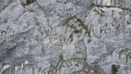 Auf schmalem Grat Auf schmalem Grat